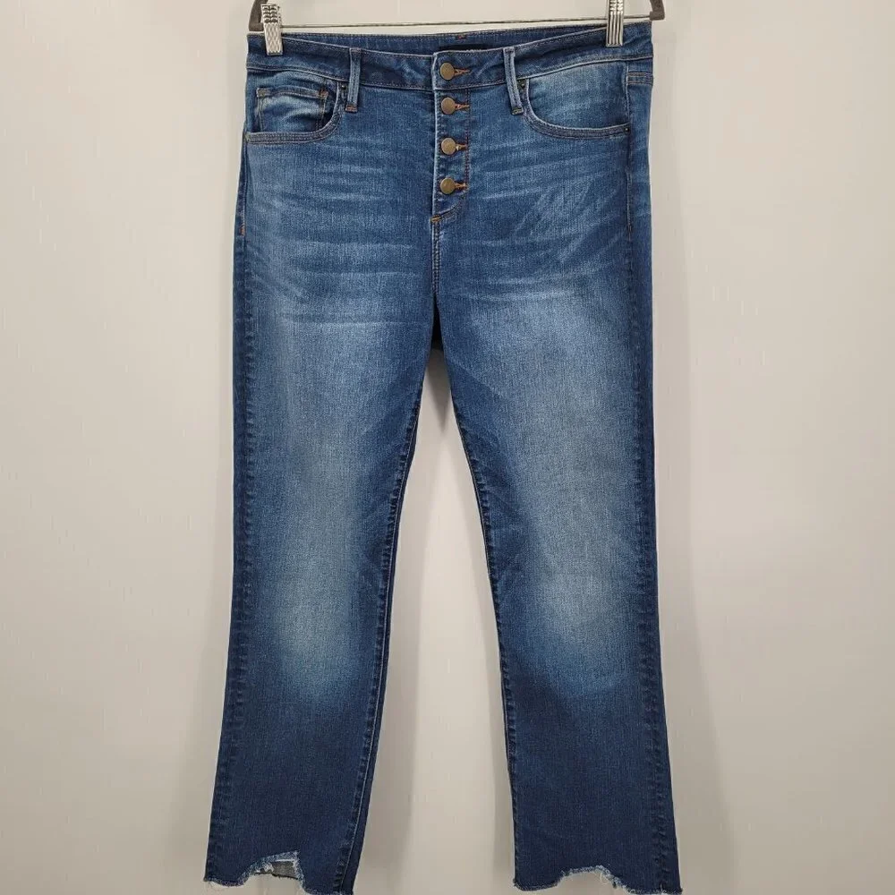 Button-Front Jagged Hem Cropped Straight-Leg Jeans